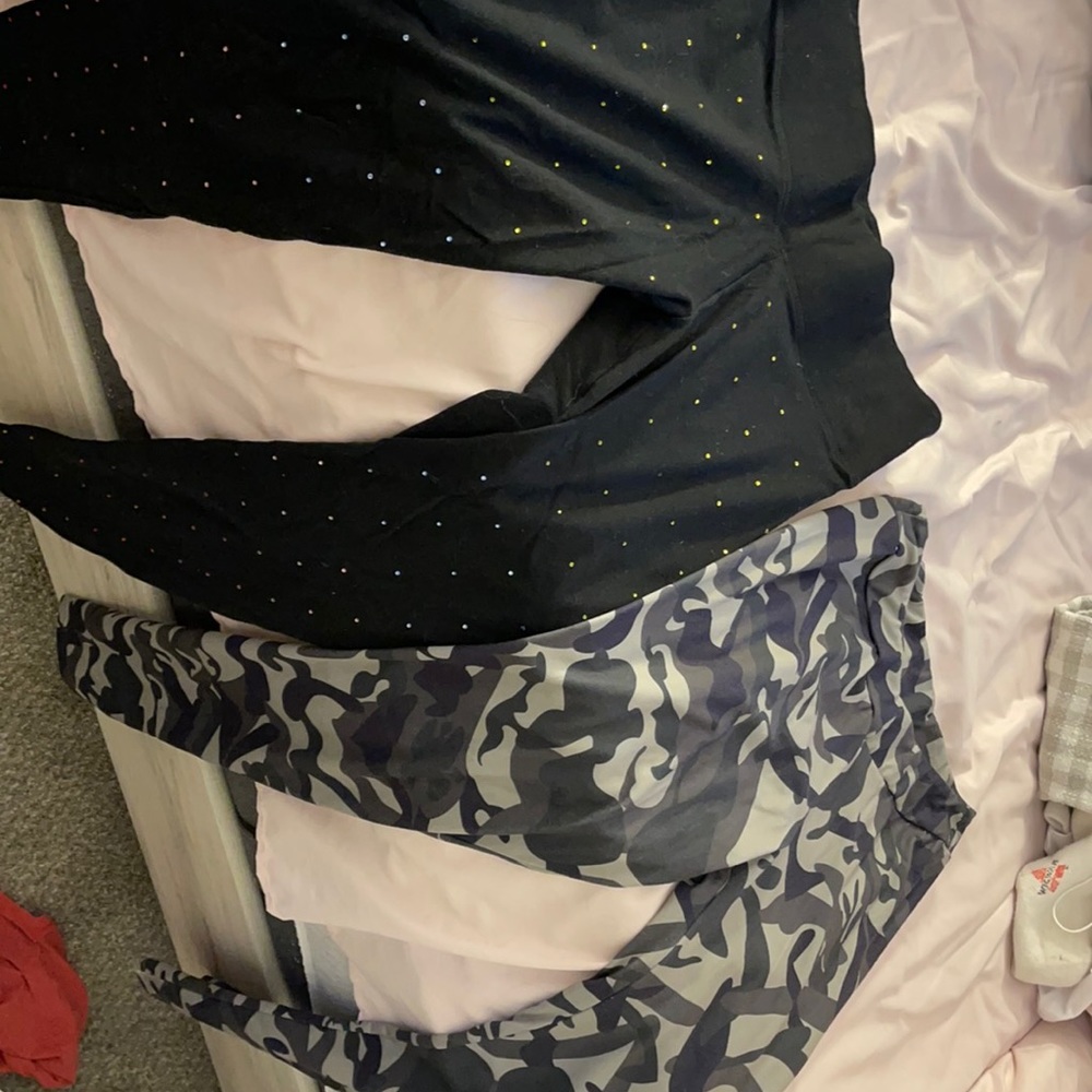 Set of three pairs of leggings